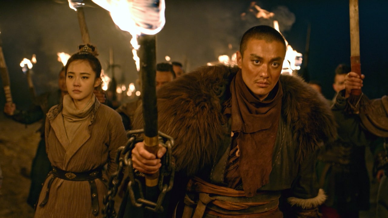 中国ドラマ「海上牧雲記 ～3つの予言と王朝の謎」より、ジョウ・イーウェイ演じる碩風和葉（右）。(c)2017 China International TV Corporation, All Rights Reserved.