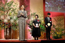 長澤まさみ（左）