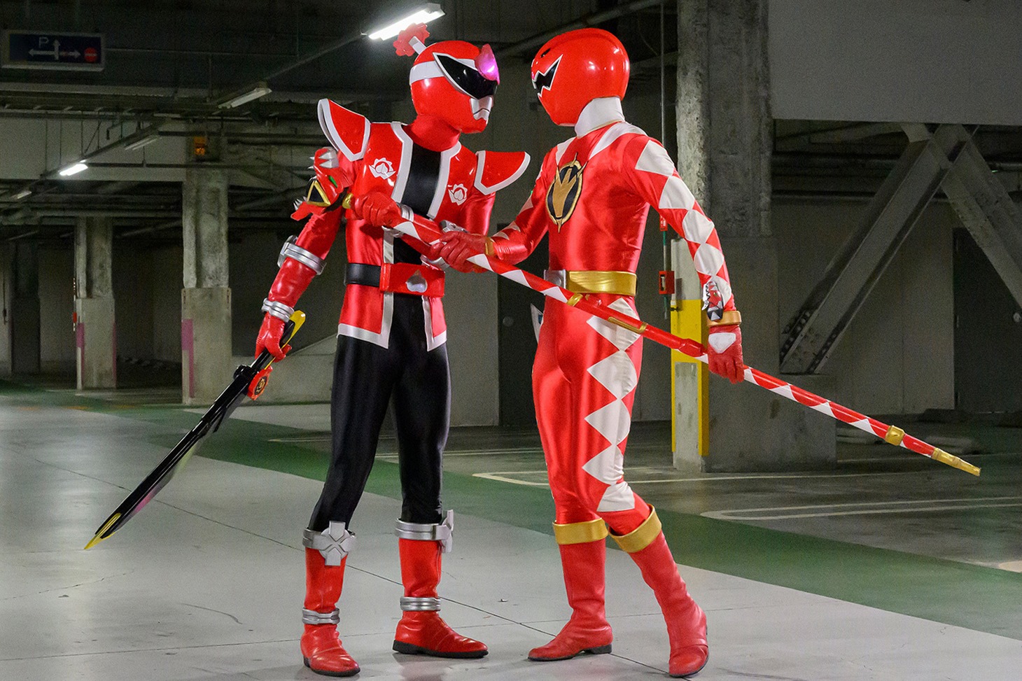 「爆竜戦隊アバレンジャーwithドンブラザーズ」場面写真