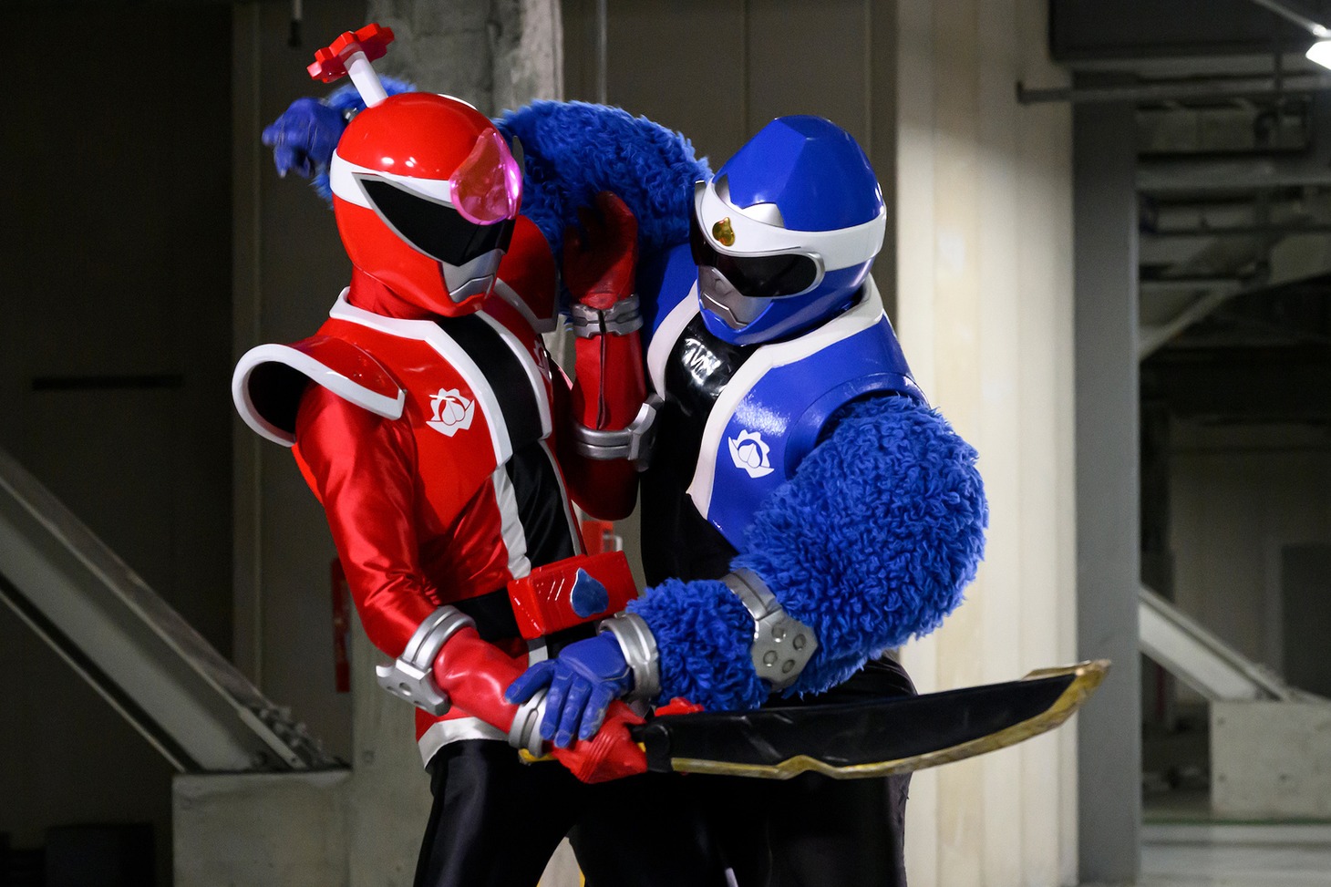 「爆竜戦隊アバレンジャーwithドンブラザーズ」場面写真