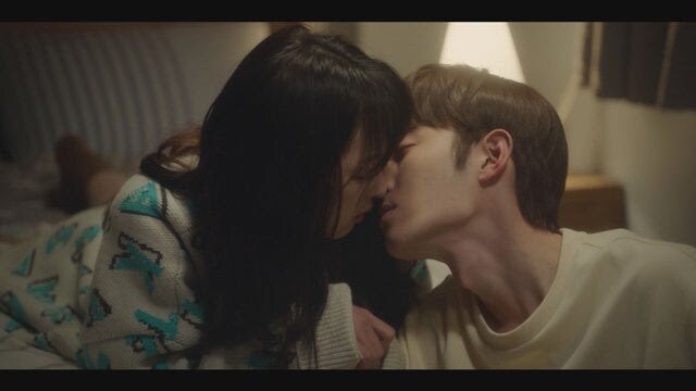 ラブシーン・ナンバー#」場面写真 - 女性たちの愛と心の揺れを描いた