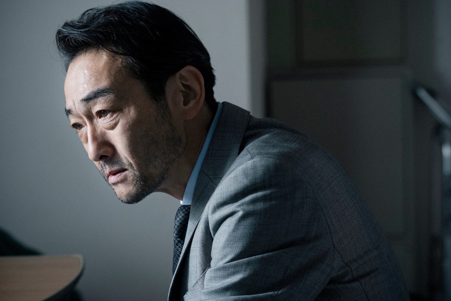 「Love Will Tear Us Apart」新場面写真