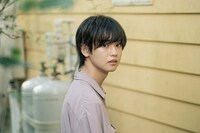 「Love Will Tear Us Apart」新場面写真