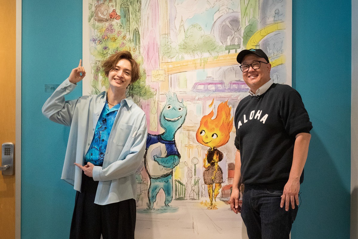 左から玉森裕太、ピーター・ソーン。