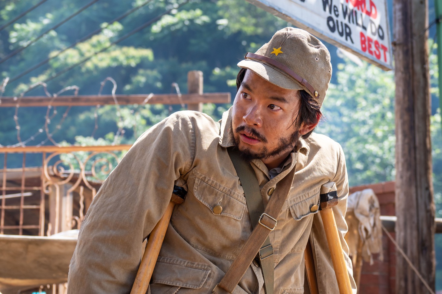 「軍港の子 ～よこすかクリーニング 1946～」より、仲野太賀演じる井上勝利。