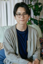 松平篤弥役の水石亜飛夢。