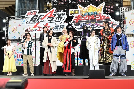 「仮面ライダーギーツ 4人のエースと黒狐」「王様戦隊キングオージャー アドベンチャー・ヘブン」公開直前スペシャルイベントの様子。