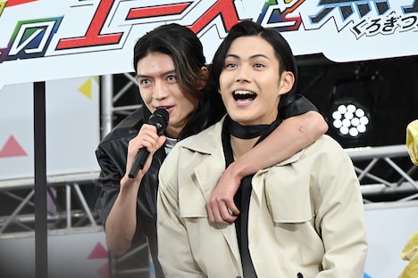 左から杢代和人、簡秀吉。