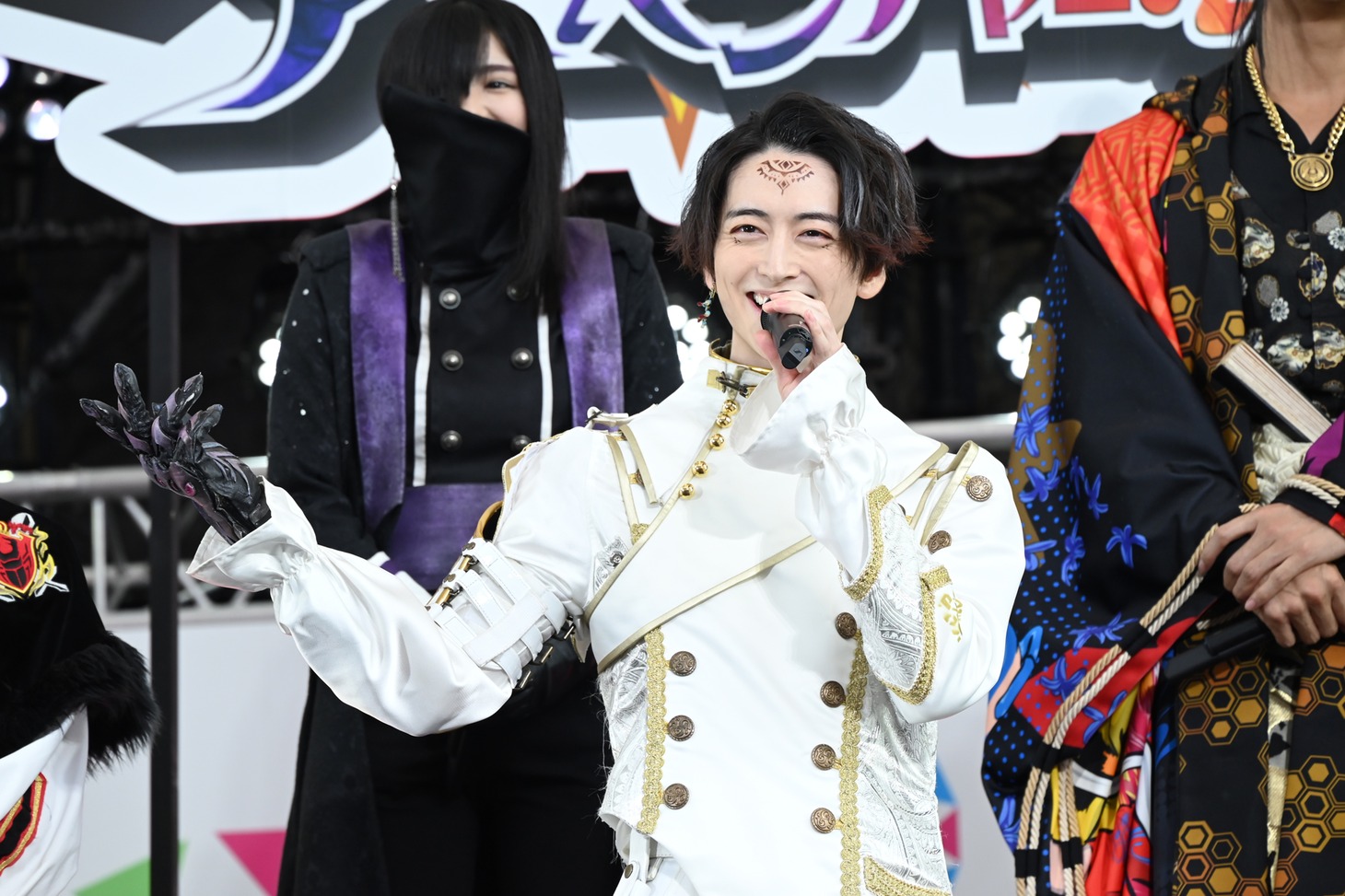 池田匡志（手前）