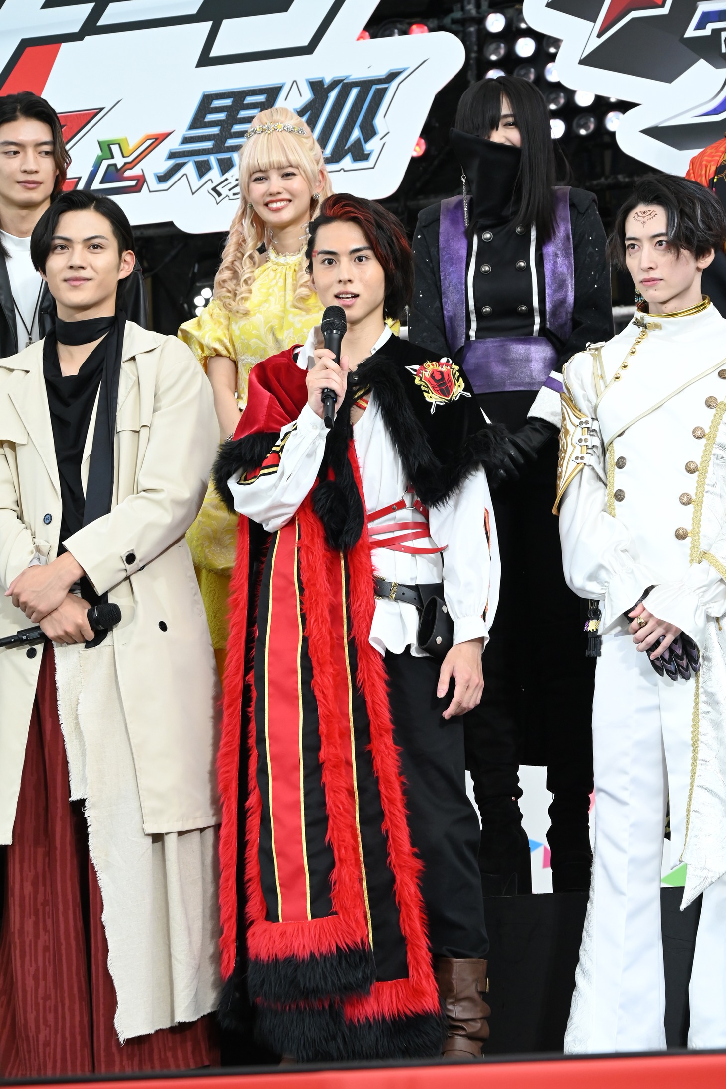 「仮面ライダーギーツ 4人のエースと黒狐」「王様戦隊キングオージャー アドベンチャー・ヘブン」公開直前スペシャルイベントの様子。