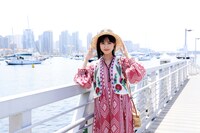 サンディエゴのヨットハーバーを訪れた原菜乃華。