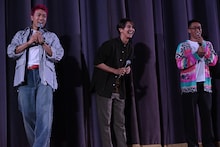 さなの登場に沸く中務裕太（左）、片寄涼太（中央）、関口メンディー（右）。