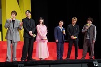 左から岸優太、竜星涼、恒松祐里、矢本悠馬、森本慎太郎、りんたろー。。