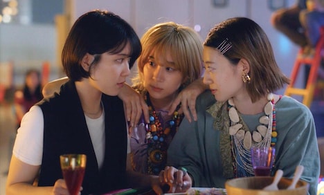 「almost people」場面写真