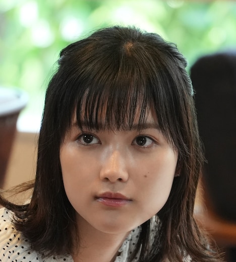 井頭愛海演じる石川光莉。