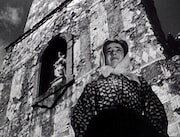 「糧なき土地」場面写真