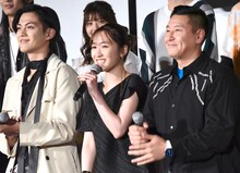 左から簡秀吉、工藤遥、長田庄平。