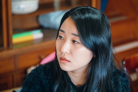 田中里実役の久田松真耶。