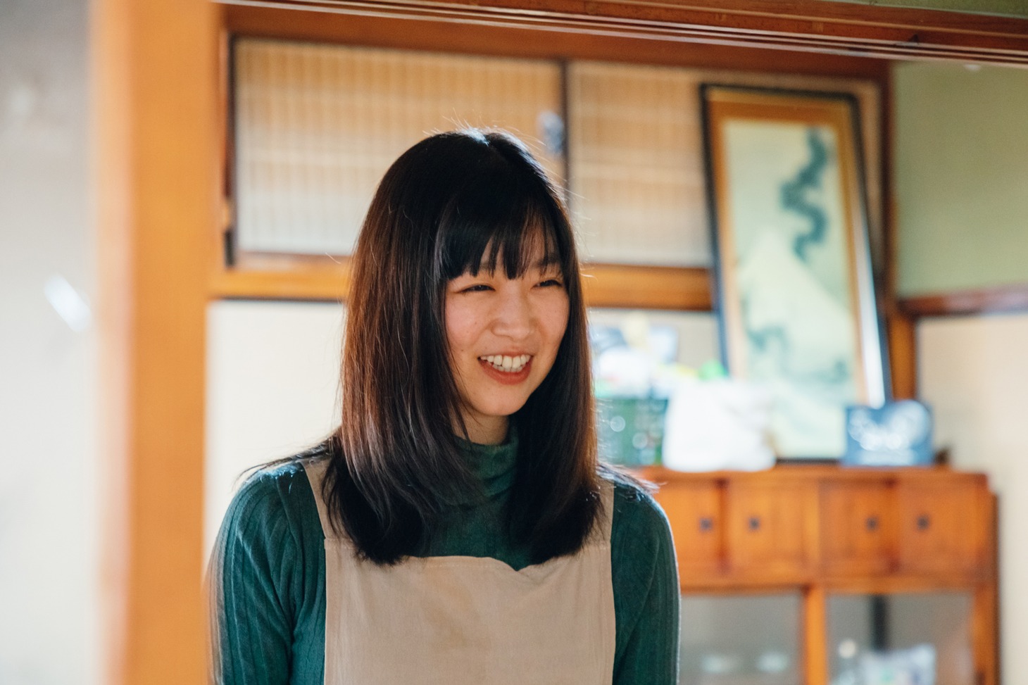 田中優子役の佐々木心音。
