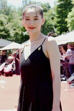 「リボルバー・リリー」本編完成祝賀イベントに出席した綾瀬はるか。