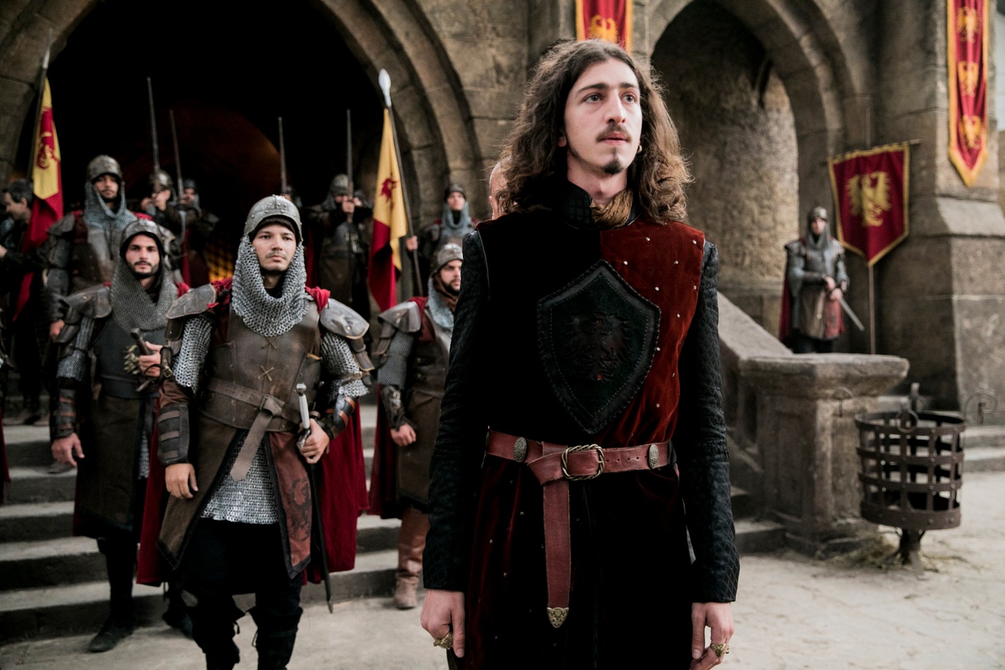 「ゴッド・セイヴ・ザ・キング ～王冠をかけた愛～」場面写真