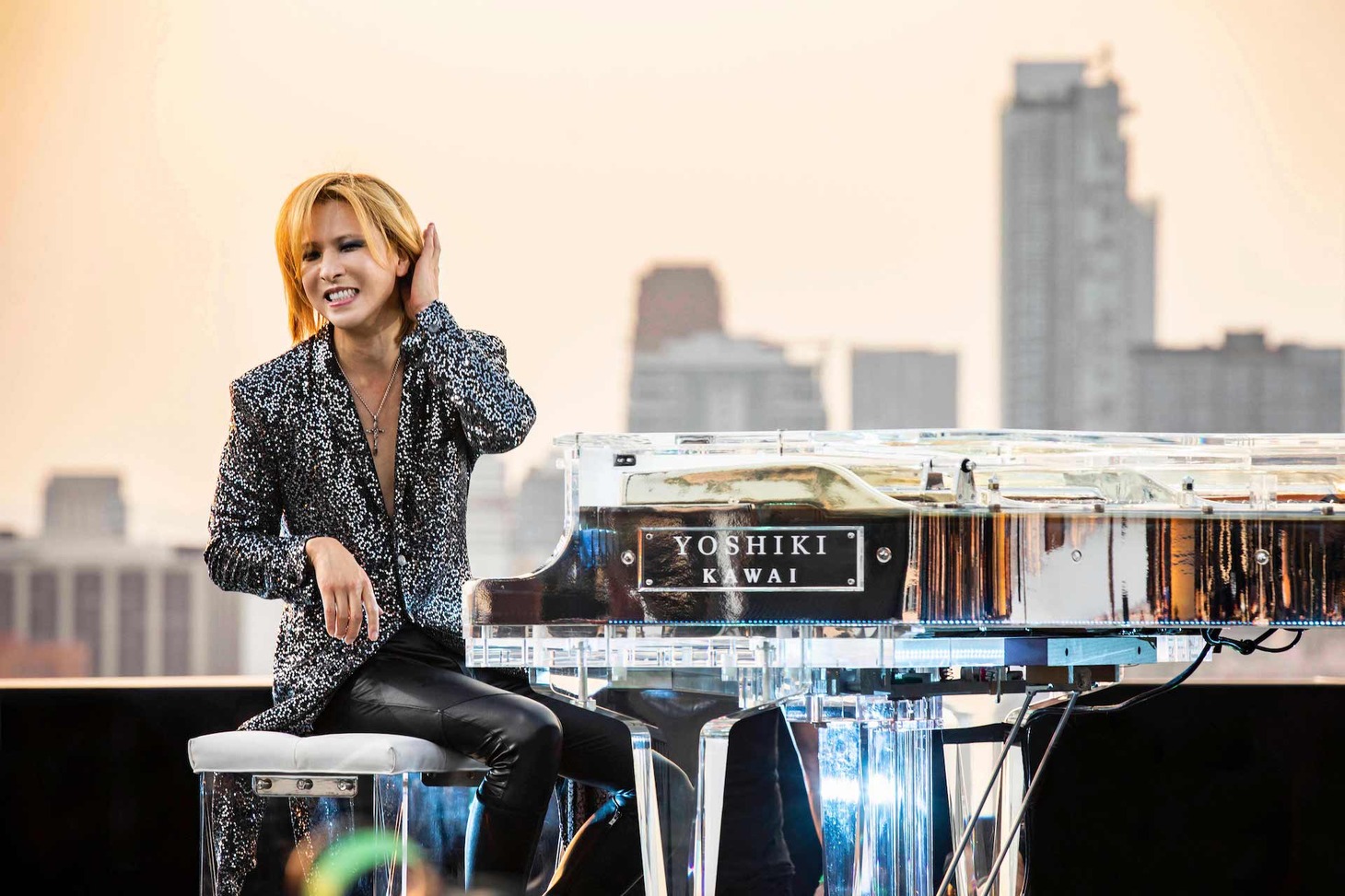 映画「YOSHIKI：UNDER THE SKY」場面写真