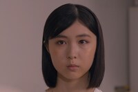 理子奈役の中村守里。
