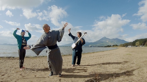 「ブリング・ミンヨー・バック!」場面写真