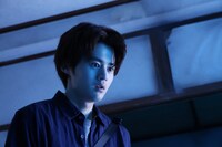 「誰にも貸せない部屋」より、木下肇役の鈴鹿央士。