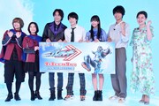 「仮面ライダーガッチャード」制作発表の様子。
