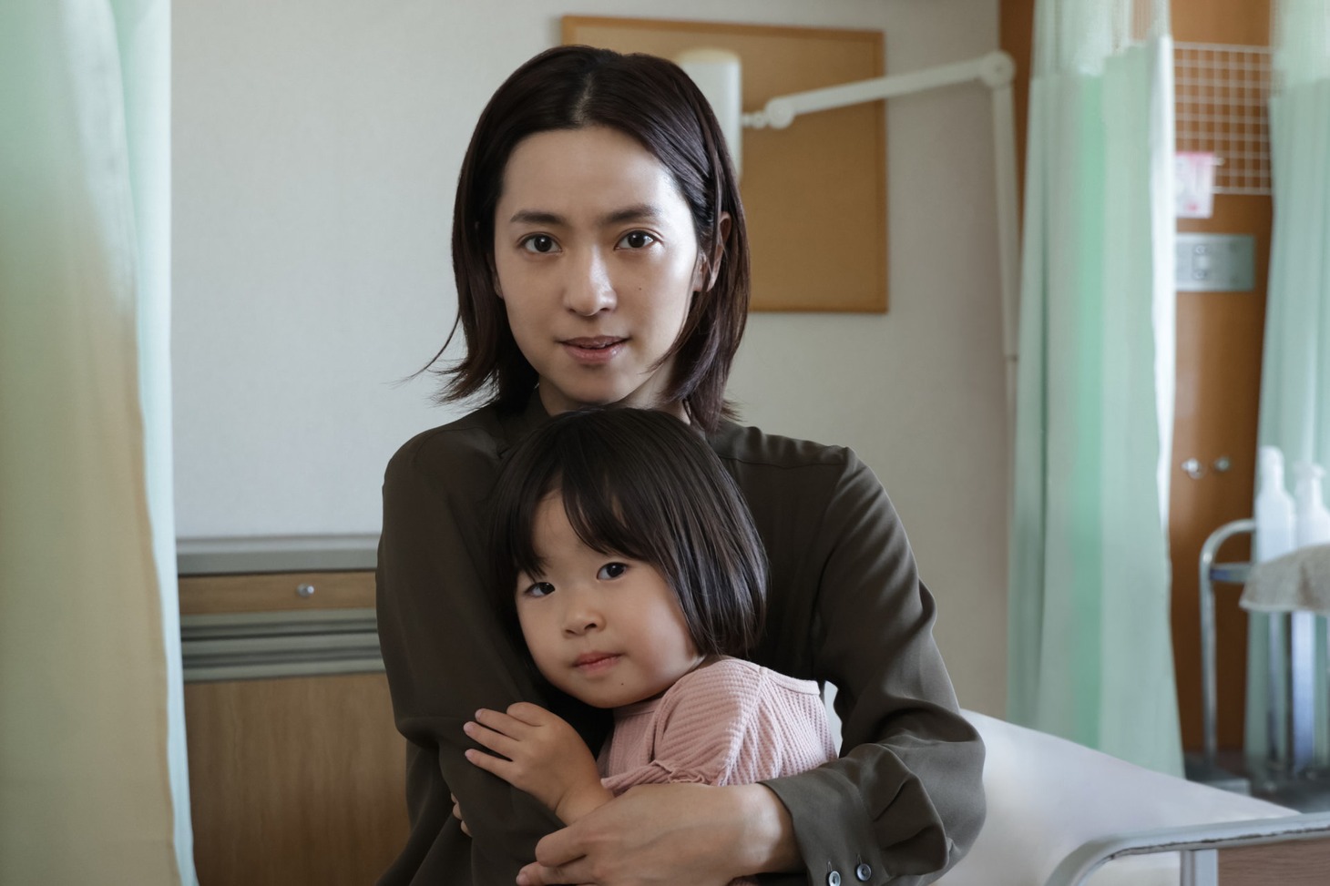 「視線の出処」より、河野美奈役の中村アン。