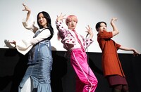 左からファーストサマーウイカ、ゆっきゅん、うらじぬの。