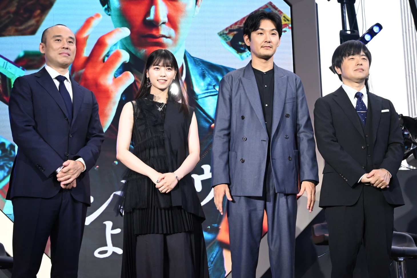 「#DMM TV まつり ～Original Content Lineup～」の様子。左から関和亮、西野七瀬、松田龍平、バカリズム。
