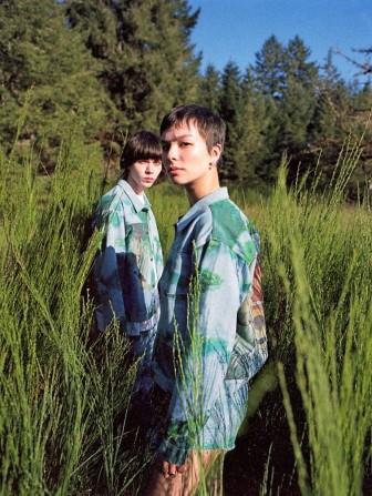 「Levi's x Princess Mononokeコレクション」の着用例。