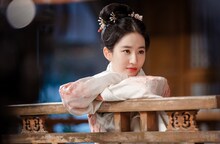 中国ドラマ「夢華録（むかろく）」より、リウ・イーフェイ演じる趙盼児。