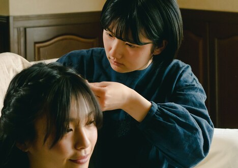 「浮かぶ」場面写真