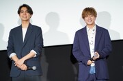 左から片寄涼太、白濱亜嵐。