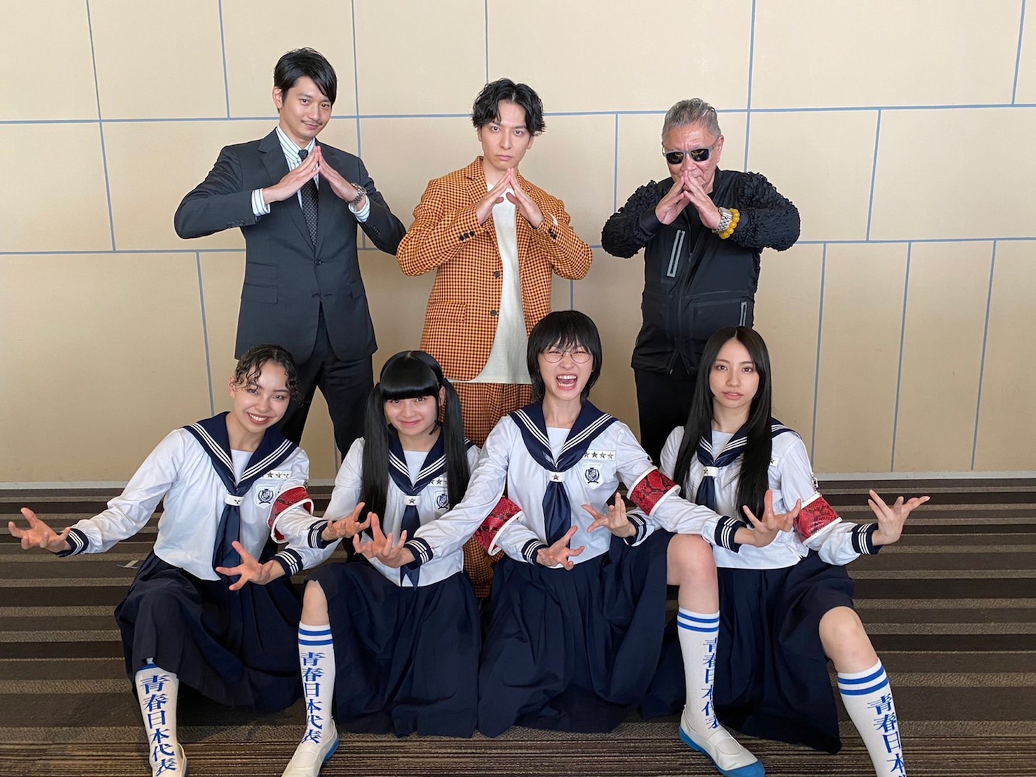 上段左から向井理、生田斗真、三池崇史。下段左からRIN、MIZYU、SUZUKA、KANON。
