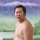 とにかく明るい安村が「ほん怖」出演、ほぼ入浴シーンで安心できない