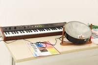 オリジナルBGMを作るための楽器。