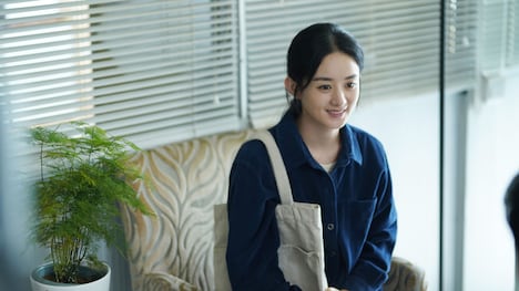 中国ドラマ「輝け！シンフー～幸福到万家～」より、チャオ・リーイン（趙麗穎）演じるホー・シンフー。