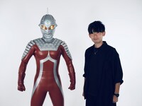 麻生智義（右）