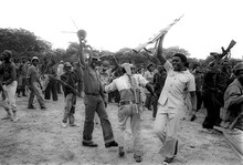 「鉛筆と銃 長倉洋海の眸」場面写真