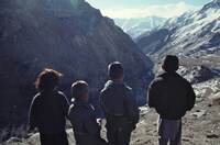 「鉛筆と銃 長倉洋海の眸」場面写真