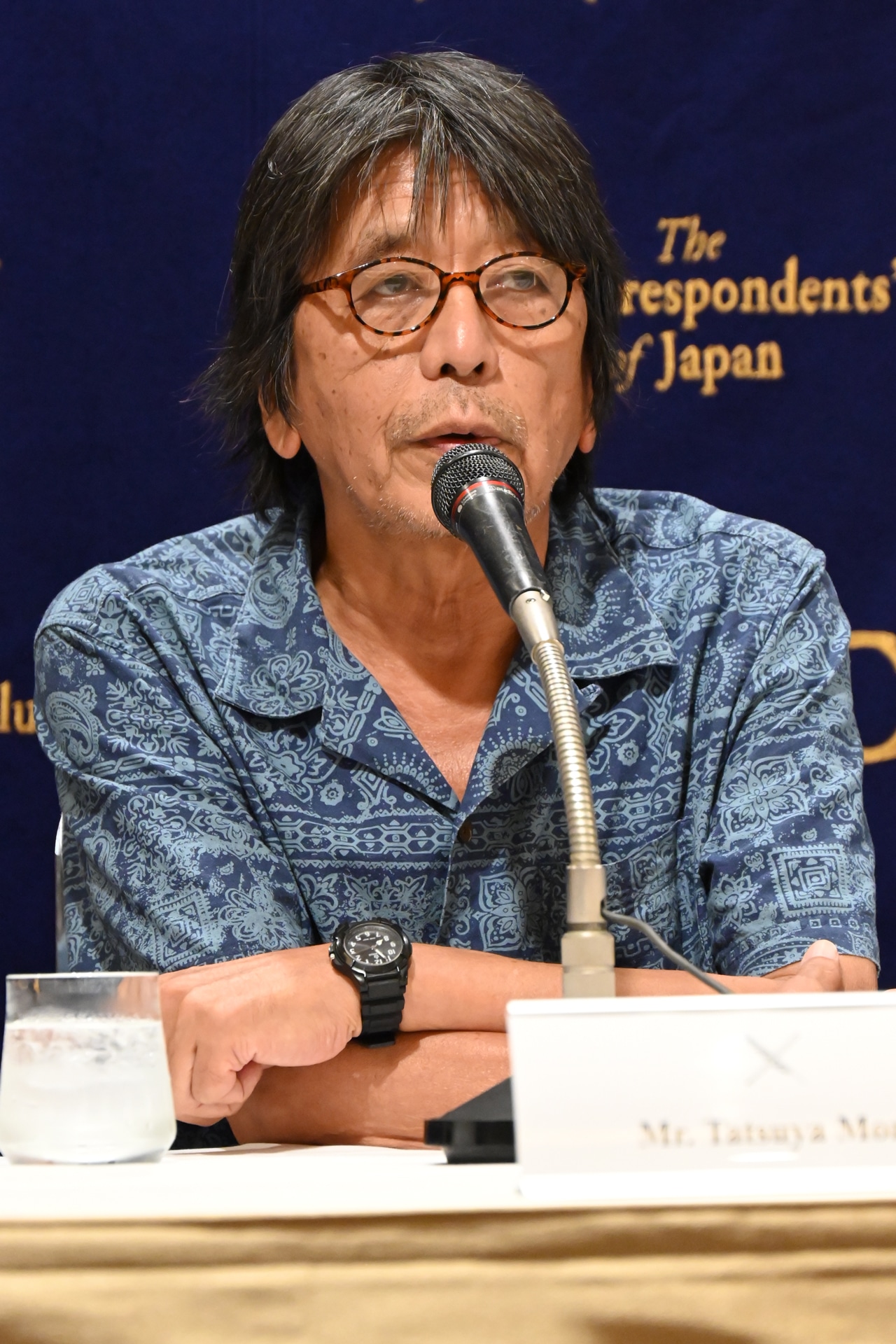 森達也