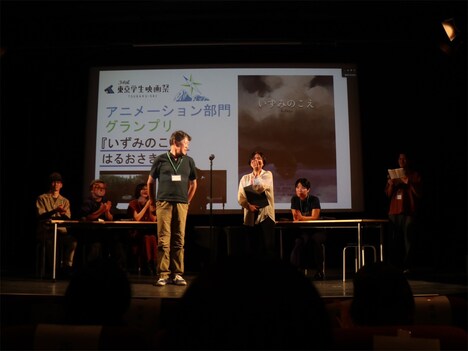 はるおさき（右）