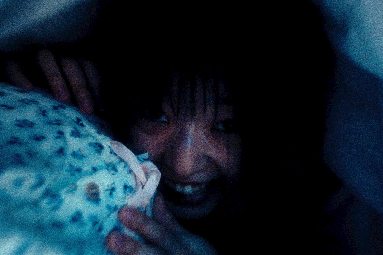 お母さんのお腹を…「ミンナのウタ」不気味なホラーヒロイン・さなって何者