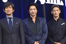 映画「沈黙の艦隊」完成報告会の様子。左から江口洋介、大沢たかお、玉木宏。