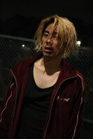 「生きない」場面写真