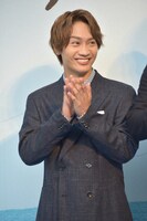 歓声に包まれて登場した藤原丈一郎。